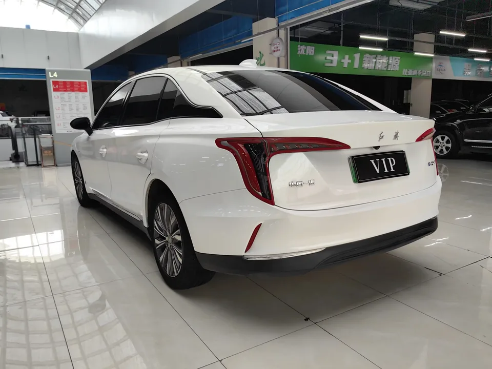 Hongqi E-QM5 Hongqi E-QM5 2022 Battery swap 431km Lexiang version 5 seats 2023 — миниатюра 4