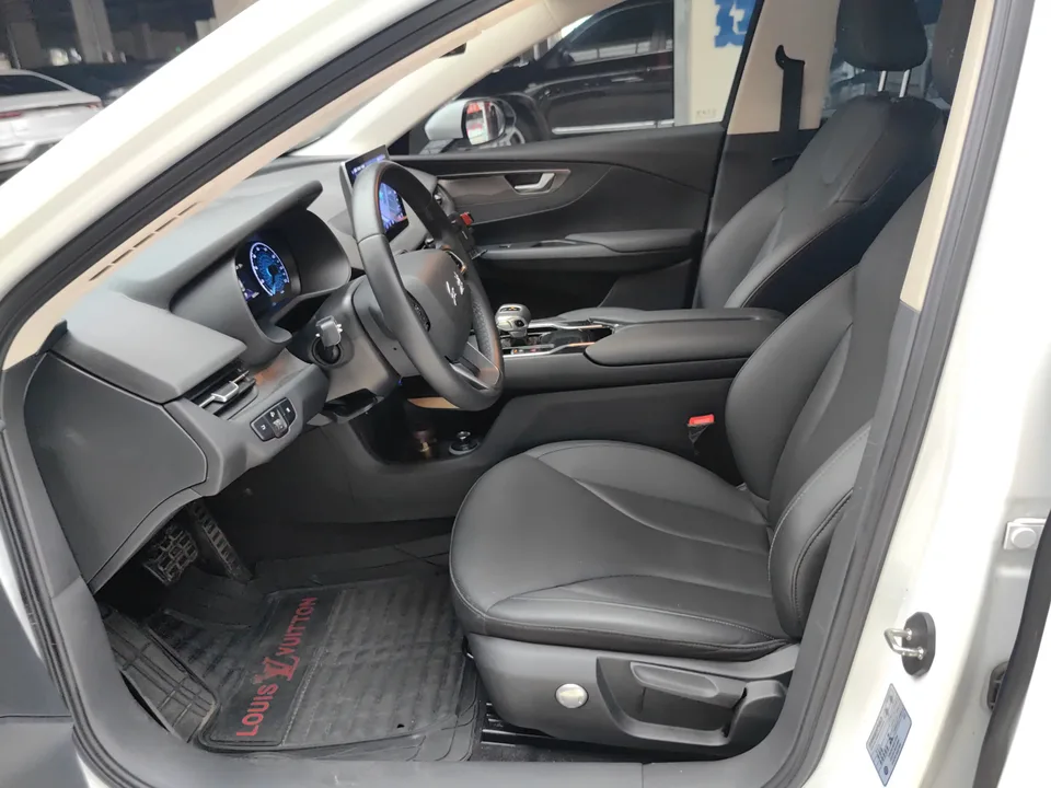 Hongqi E-QM5 Hongqi E-QM5 2022 Battery swap 431km Lexiang version 5 seats 2023 — миниатюра 5