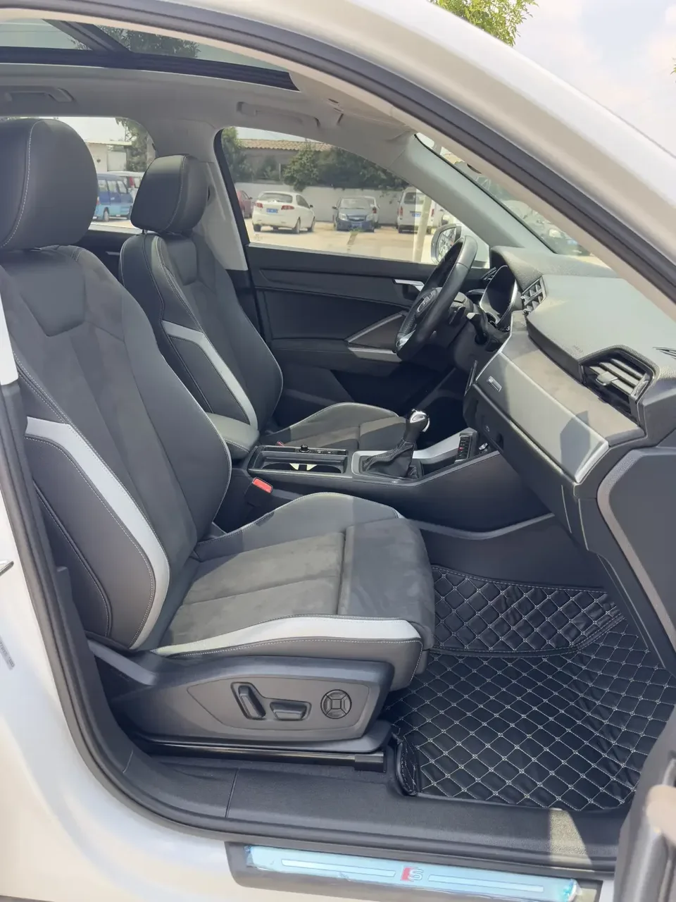 Audi Q3 Audi Q3 2022 35 TFSI Stylish Dynamic 2022 — thumbnail 5
