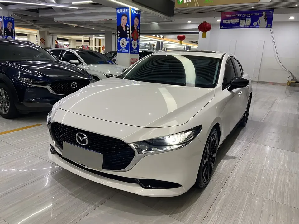 Mazda Axela Mazda3 Angkesela 2023 2.0L Automatic Quality Edition 2023 — photo 1, buy with delivery to Moscow