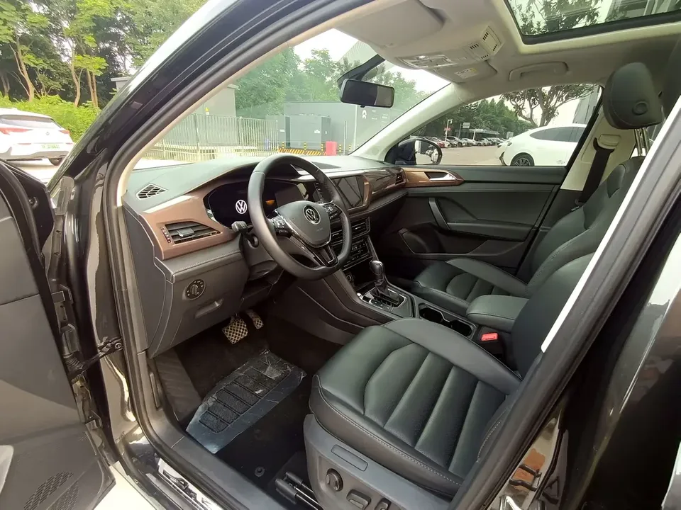 Volkswagen Tharu tuyue 2022 280TSI 2WD Deluxe Edition 2022 — thumbnail 5