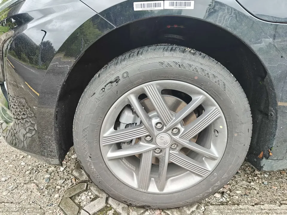 Hongqi E-QM5 Hongqi E-QM5 2025 610KM PLUS version 2026 — thumbnail 3