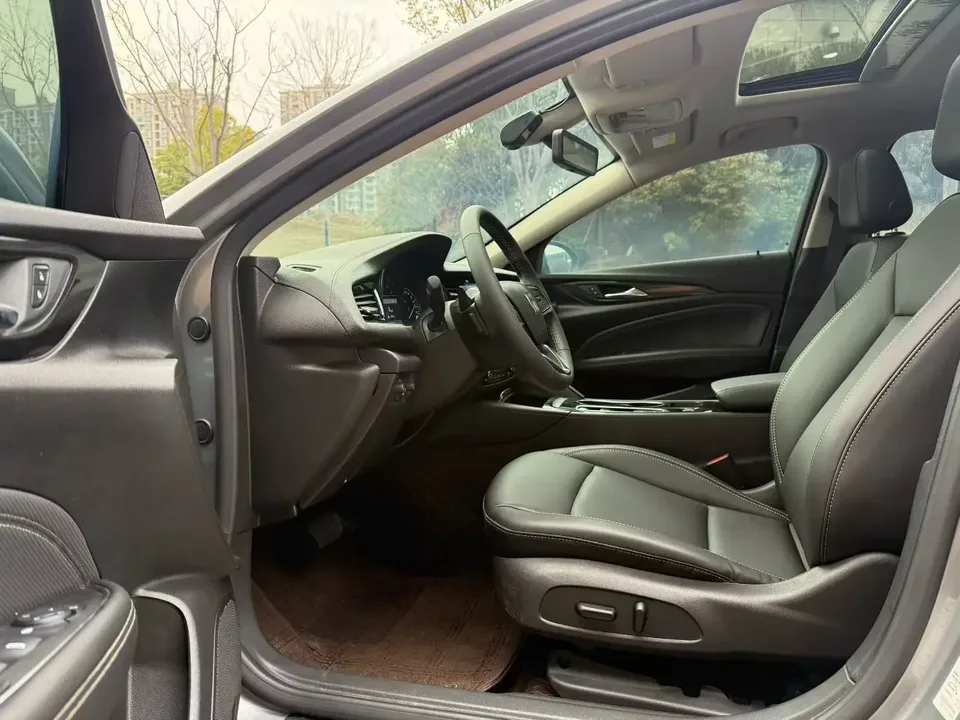 Buick Majesty Majesty 2023 552T Smart 2024 — thumbnail 5