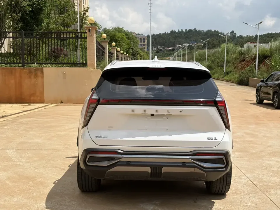 Geely Atlas L Boyue L 2023 1.5TD DCT Luxury 2023 — thumbnail 2