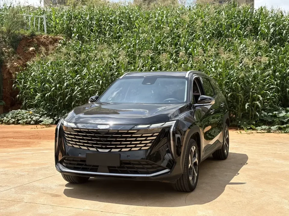 Geely Atlas L Boyue L 2023 1.5TD DCT Premium 2023 — photo 1, buy with delivery to Moscow