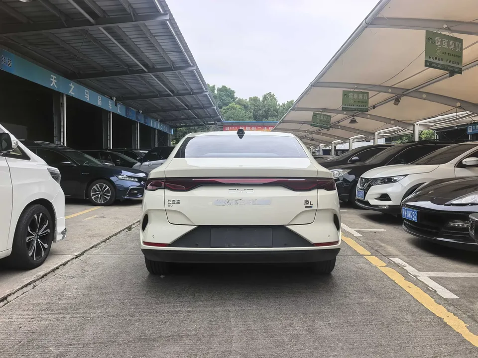 BYD Qin L EV Qin L EV 2025 470KM Leading Model 2026 — thumbnail 2