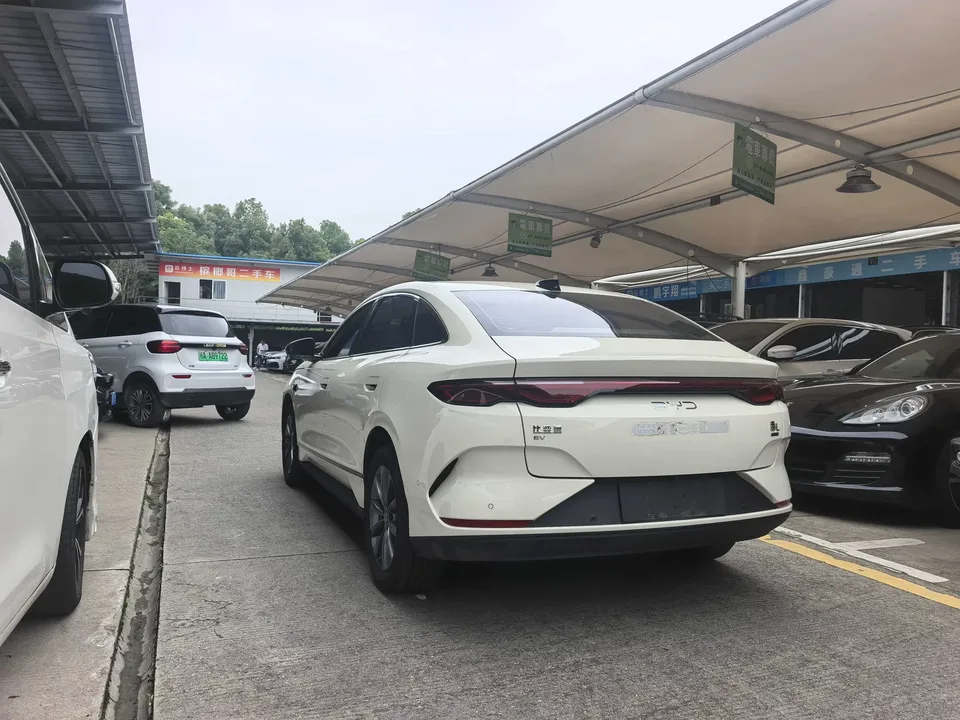 BYD Qin L EV Qin L EV 2025 470KM Leading Model 2026 — thumbnail 4
