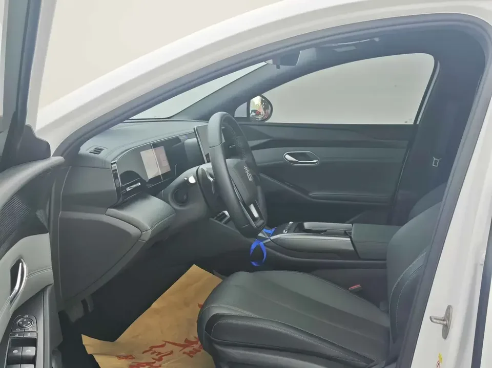 BYD Qin L EV Qin L EV 2025 470KM Leading Model 2025 — thumbnail 5