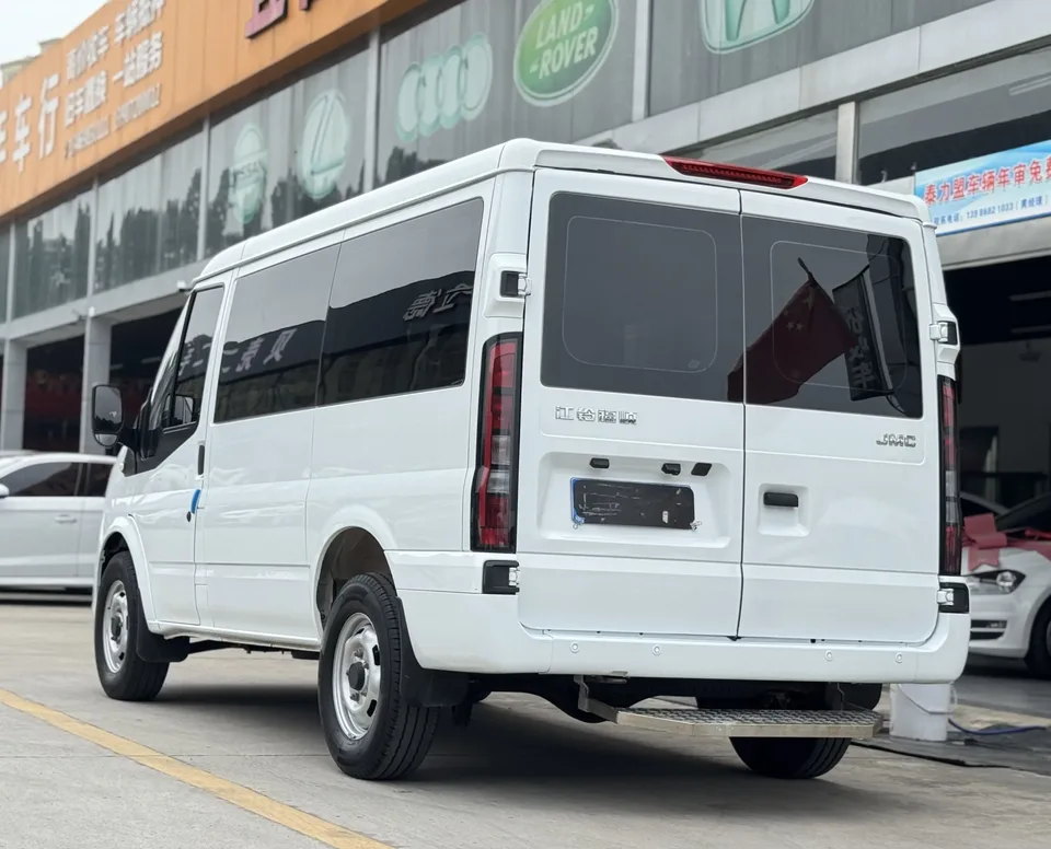 Jiangling Fushun Fushun 2024 2.0T manual diesel short-axle low-top commercial multi-purpose passenger car 5 seats 2025 — thumbnail 4