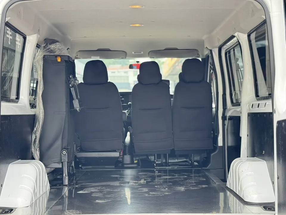 Jiangling Fushun Fushun 2024 2.0T manual diesel short-axle low-top commercial multi-purpose passenger car 5 seats 2025 — thumbnail 5