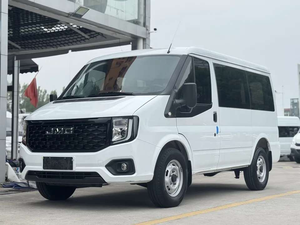 Jiangling Fushun Fushun 2024 2.0T manual diesel short-axle low-top commercial multi-purpose passenger car 5 seats 2025 — photo 1, buy with delivery to Moscow