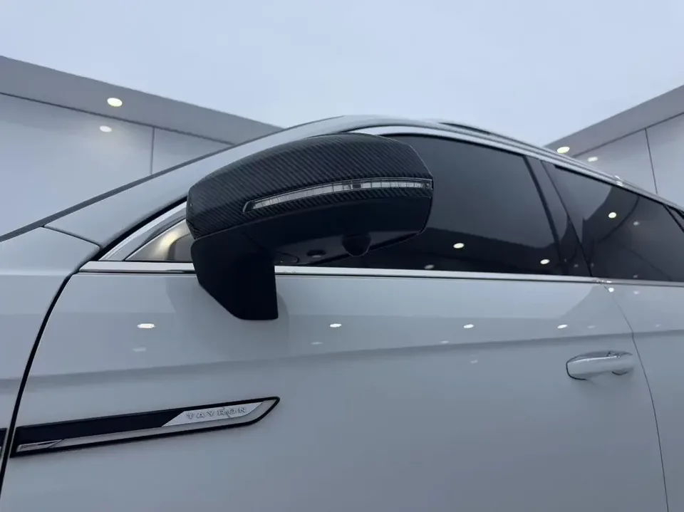 Volkswagen Tayron Tanyue 2023 280TSI 2WD Luxury Plus Advanced Edition 2023 — миниатюра 3
