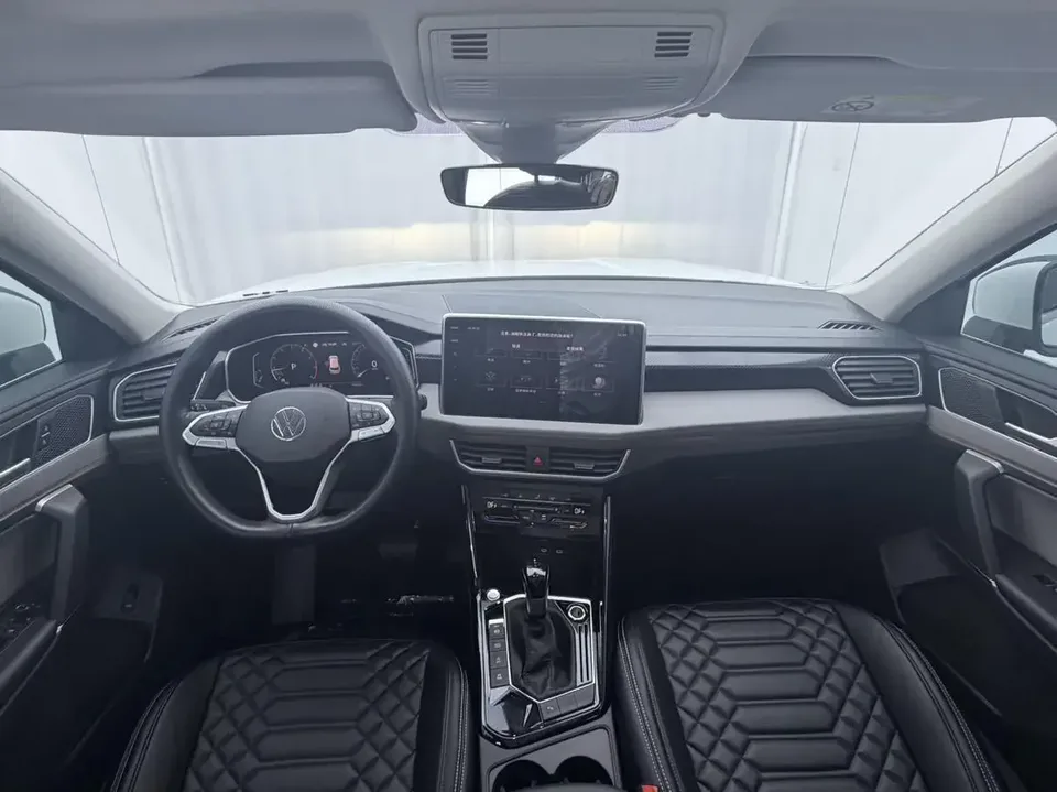 Volkswagen Tayron Tanyue 2023 280TSI 2WD Luxury Plus Advanced Edition 2023 — миниатюра 4