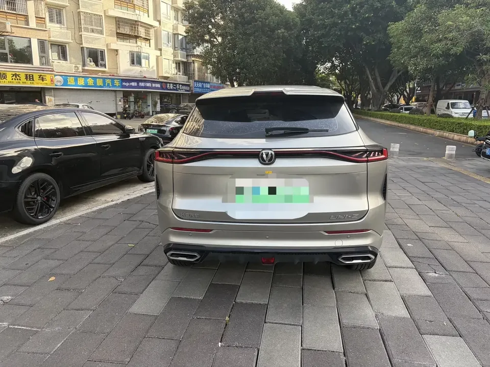 Changan UNI-Z PHEV Changan UNI-Z PHEV 2024 Blue Whale iDD 125KM Excellence 2024 — thumbnail 2