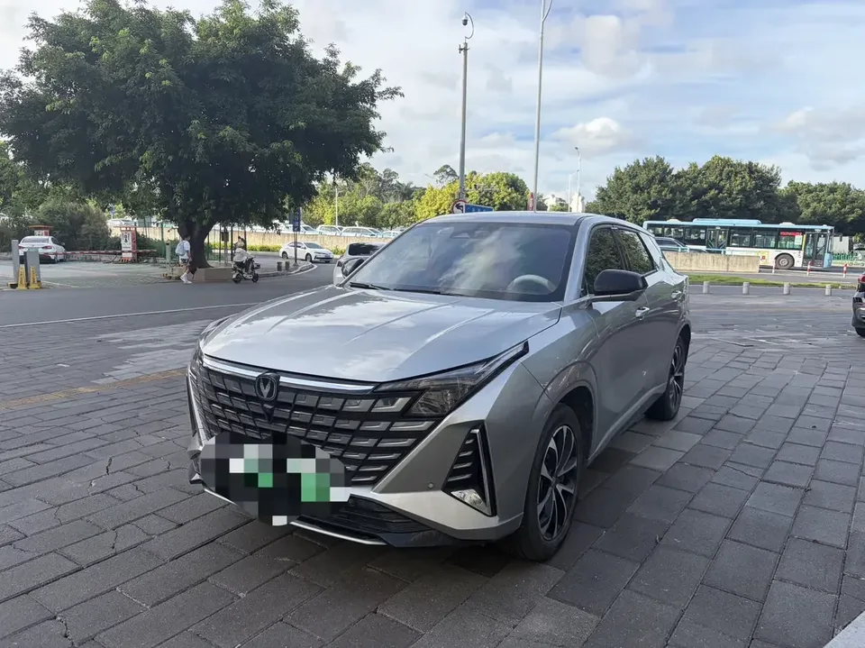 Changan UNI-Z PHEV Changan UNI-Z PHEV 2024 Blue Whale iDD 125KM Excellence 2024 — photo 1, buy with delivery to Moscow