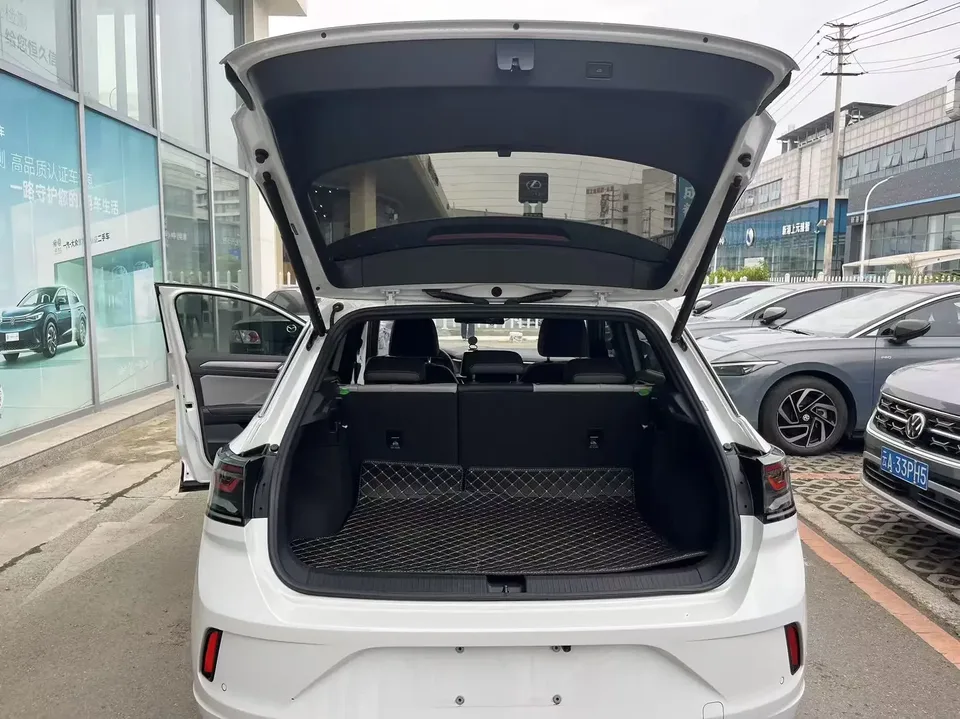 Volkswagen T-Roc TANG 2024 300TSI DSG Chenguang Edition 2024 — миниатюра 3