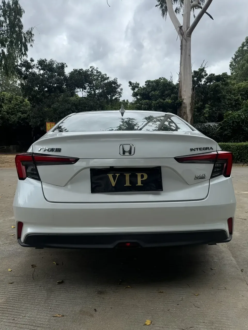 Honda Integra Style 2022 240TURBO CVT Tech Edition 2022 — thumbnail 2