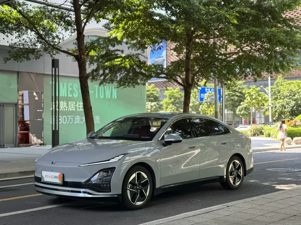 Wuling Starlight EV Wuling Starlight EV 2024 Co-creation version 510 advanced version 2024 — photo 1, buy with delivery to Moscow