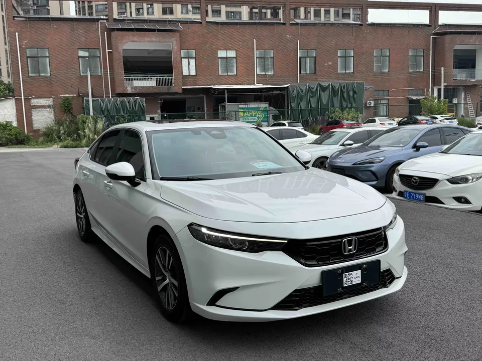Honda Integra Style 2023 240TURBO CVT Leading Edition 2024 — thumbnail 3