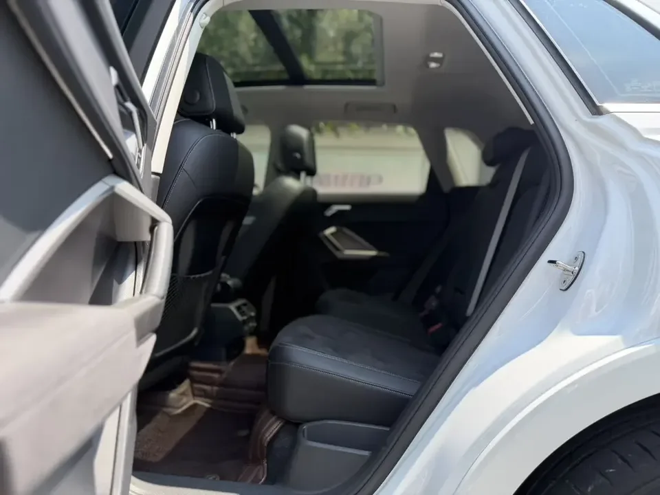 Audi Q3 Audi Q3 2022 35 TFSI Stylish Dynamic 2022 — thumbnail 4