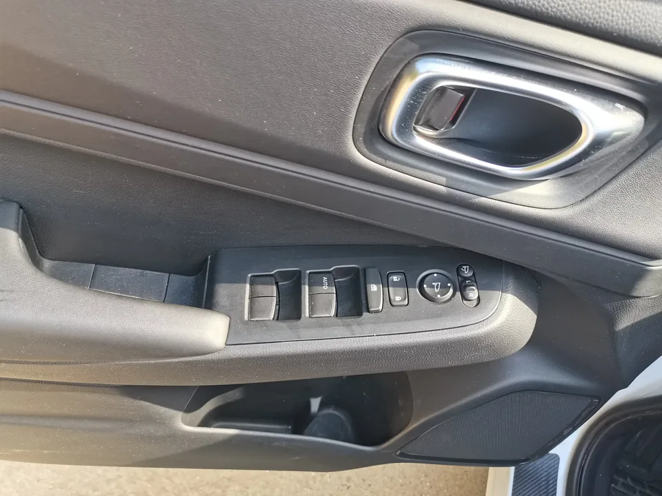 Honda VEZEL Binzhi 2023 1.5L CVT Elite Edition 2023 — thumbnail 4