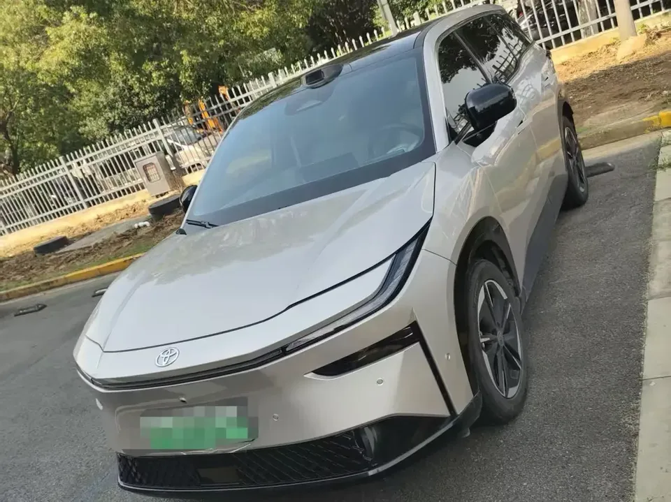 Toyota Bozhi 3X Bozhi 3X 2025 520 Pro LiDAR Edition 2025 — photo 1, buy with delivery to Moscow