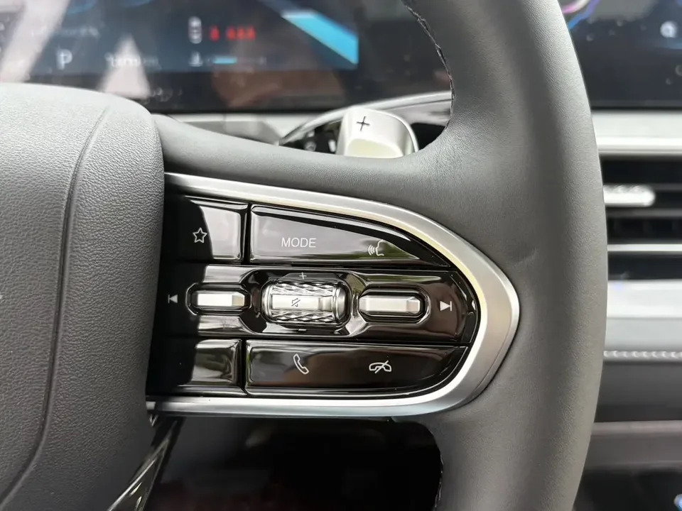 Chery Arrizo 8 Arrizo 8 2022 1.6TGDI DCT Elegant 2024 — thumbnail 4