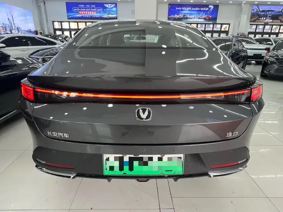 Changan Eado PHEV Eado PHEV 2025 Smart New Blue Whale 145KM Battleship Edition 2026 — миниатюра 2