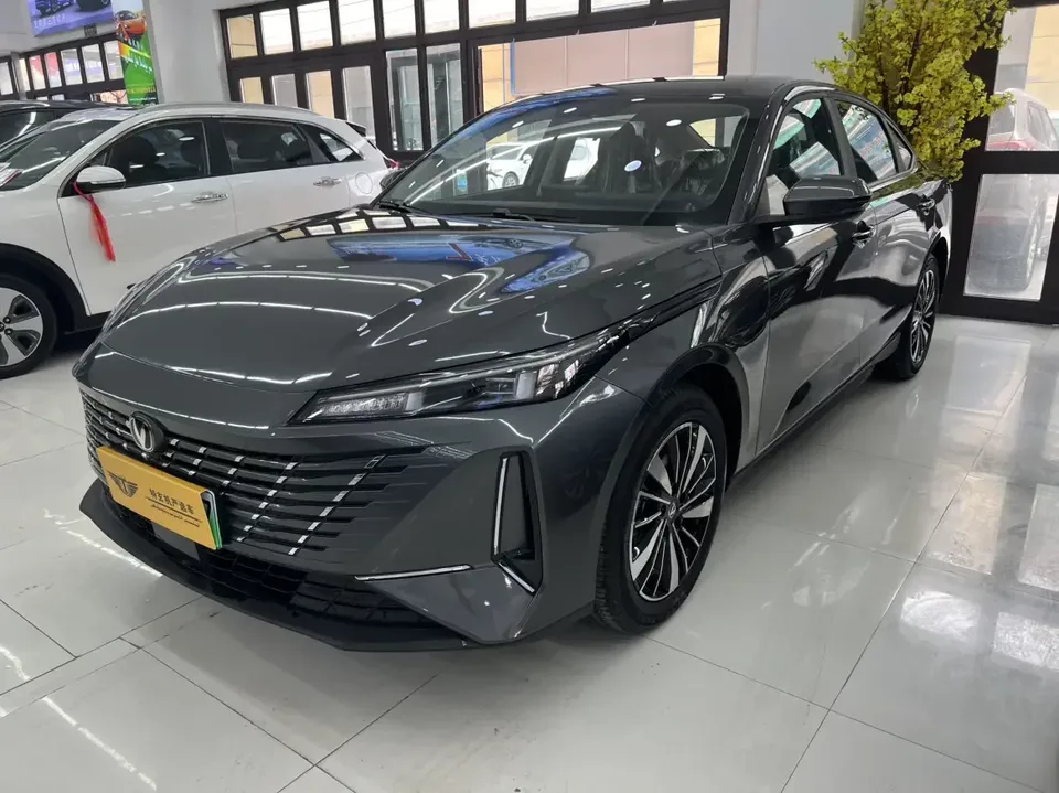 Changan Eado PHEV Eado PHEV 2025 Smart New Blue Whale 145KM Battleship Edition 2026 — фото 1, купить с доставкой в Москву