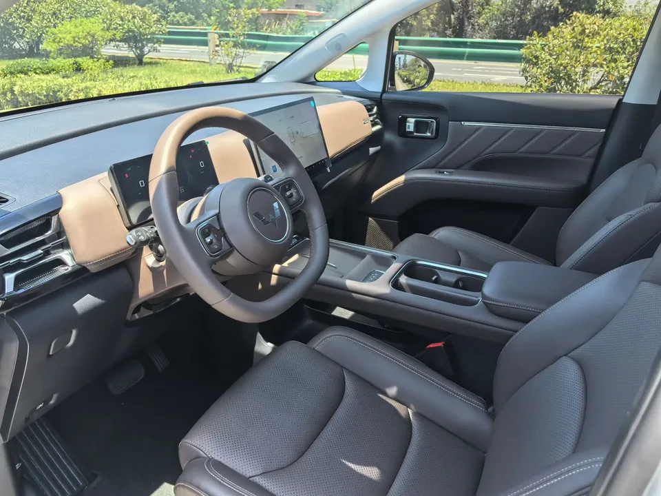 Wuling Starlight 730 EV Starlight 730 EV 2025 500km Luxury 2025 — thumbnail 3