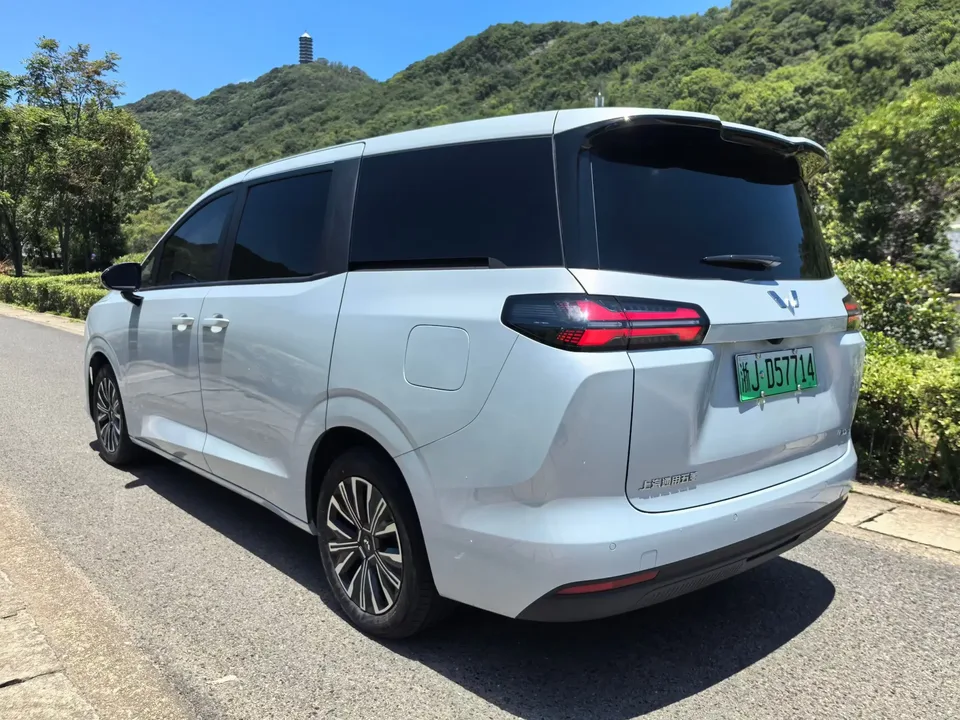 Wuling Starlight 730 EV Starlight 730 EV 2025 500km Luxury 2025 — thumbnail 4