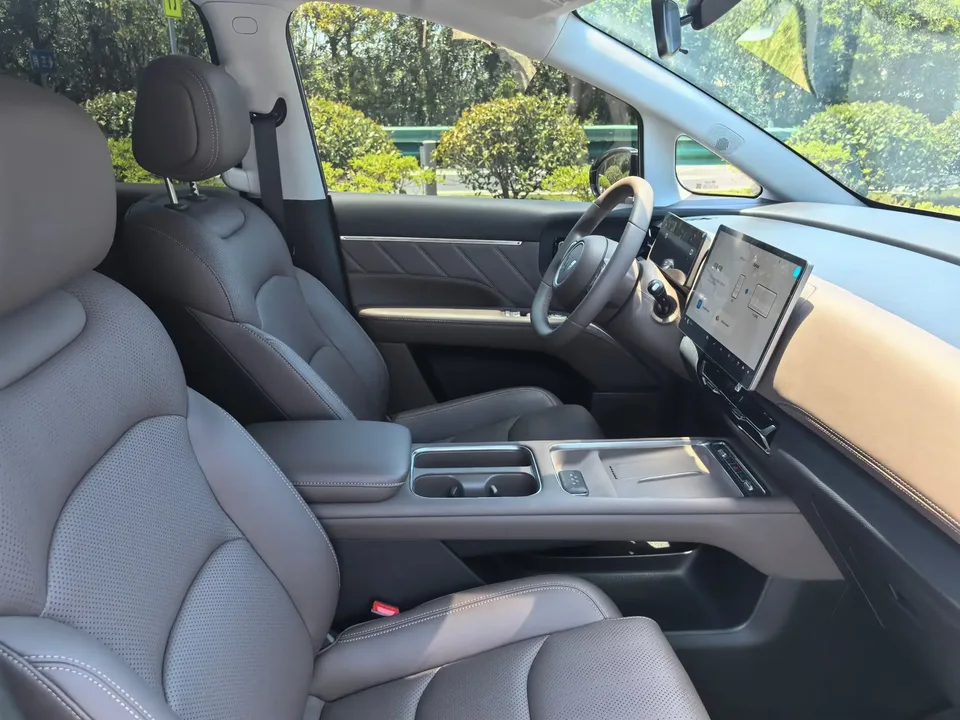 Wuling Starlight 730 EV Starlight 730 EV 2025 500km Luxury 2025 — thumbnail 5