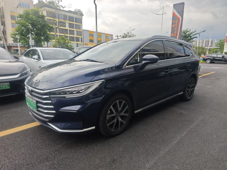 BYD Song MAX DM Song MAX DM 2022 DM-i 105KM Premium 2023 — photo 1, buy with delivery to Moscow
