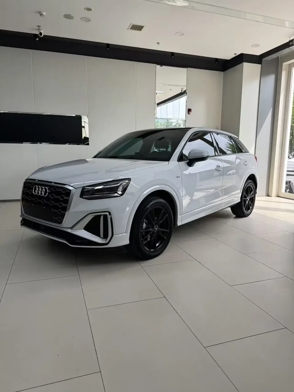 Audi Q2L Audi Q2L 2022 35 TFSI Progressive Dynamic 2023 — photo 1, buy with delivery to Moscow