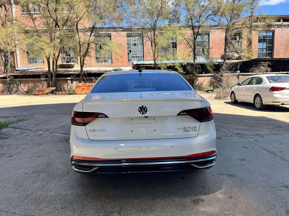 Volkswagen Sagitar Sagitar 2023 280TSI DSG Beyond Edition Plus 2023 — thumbnail 2