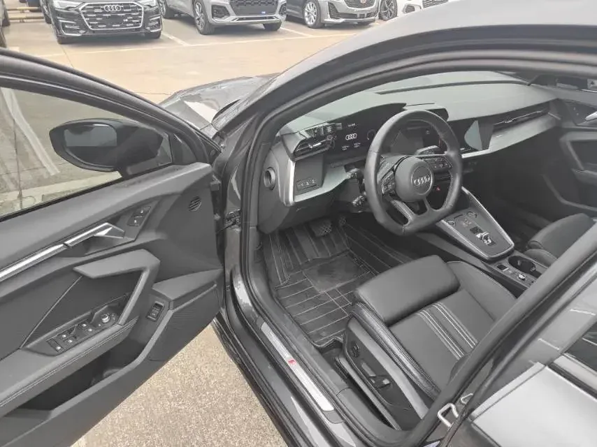 Audi A3 Audi A3 2023 A3L Limousine 35 TFSI facelift luxury sports model 2023 — thumbnail 4