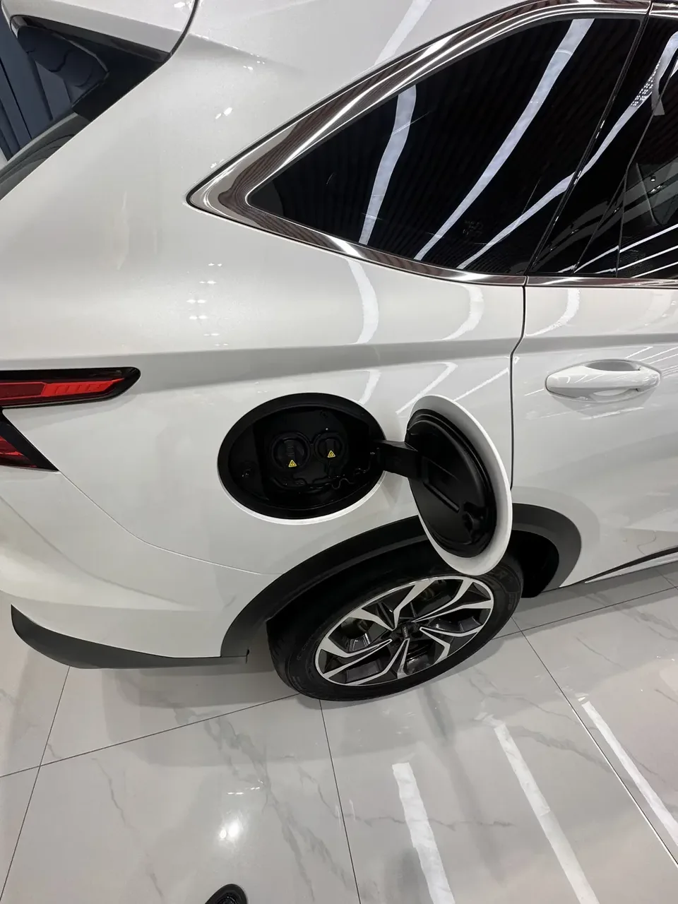 Haval Xiaolong MAX Haval Xiaolong MAX 2023 1.5L Hi4 105 4WD Smart Flagship Edition 2023 — thumbnail 3