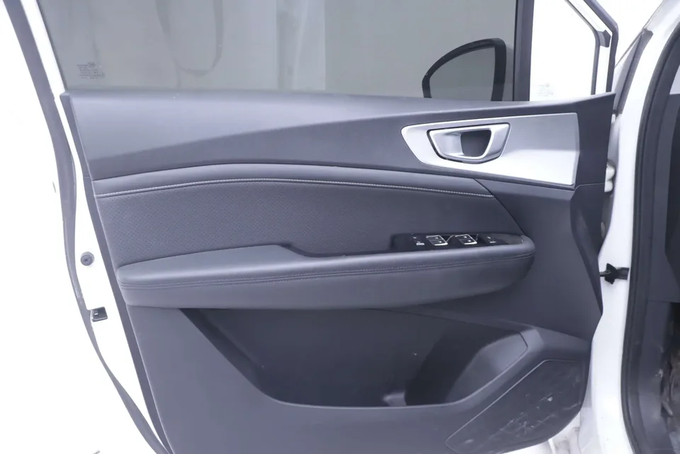 Wuling Jiachen Wuling Jiachen 2022 1.5T CVT Premium Flagship Model 2023 — thumbnail 2