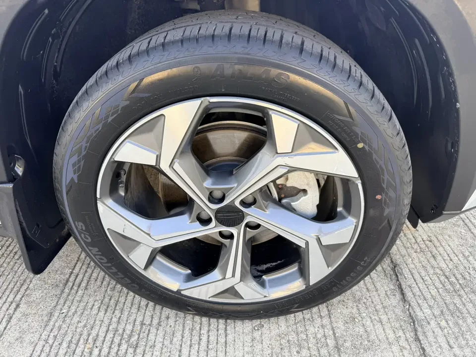 Geely Atlas L Boyue L 2023 1.5TD DCT Premium 2023 — thumbnail 3