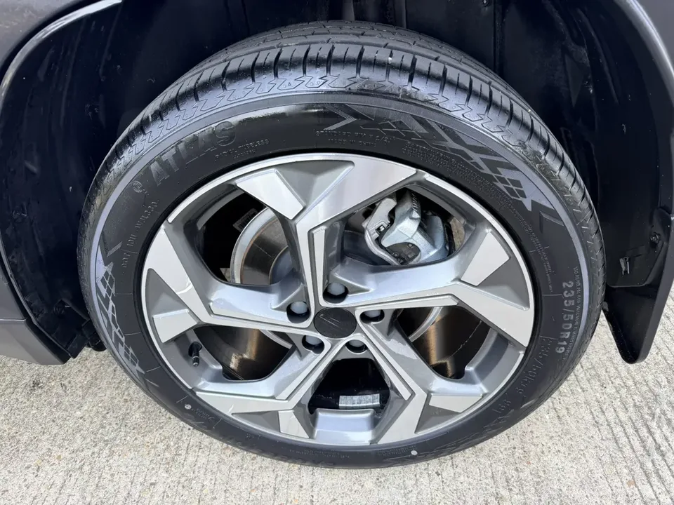 Geely Atlas L Boyue L 2023 1.5TD DCT Premium 2023 — thumbnail 4