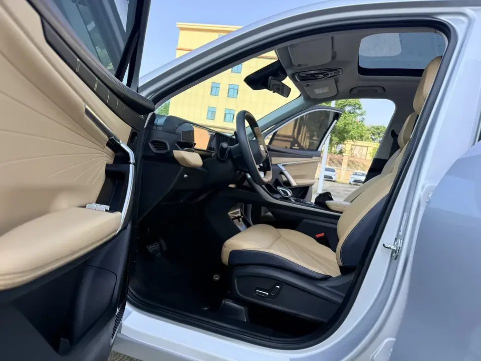 Geely Atlas L Boyue L 2023 1.5TD DCT Premium 2023 — thumbnail 5
