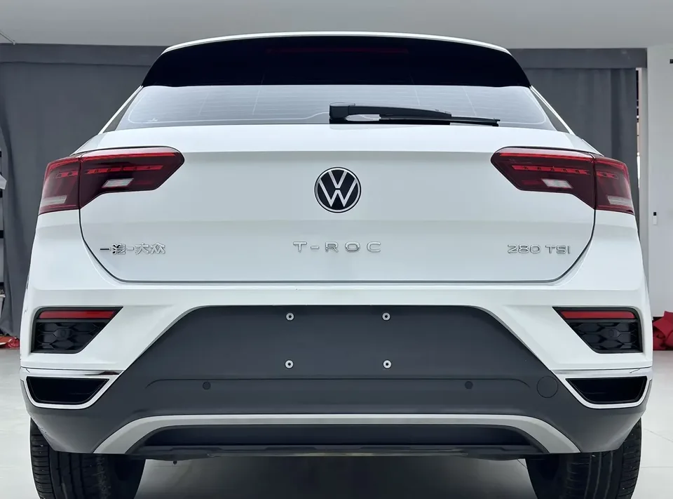 Volkswagen T-Roc TANG 2022 280TSI DSG 2WD Comfort PLUS 2022 — thumbnail 2