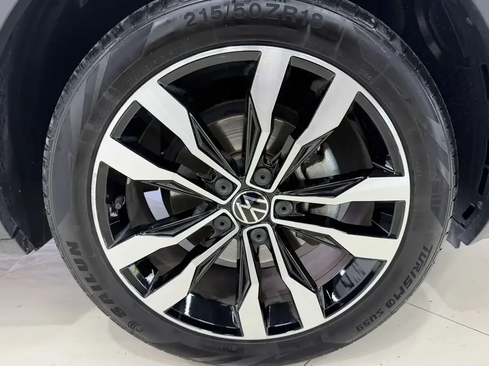 Volkswagen T-Roc TANG 2022 280TSI DSG 2WD R-Line Pro PLUS 2023 — thumbnail 4