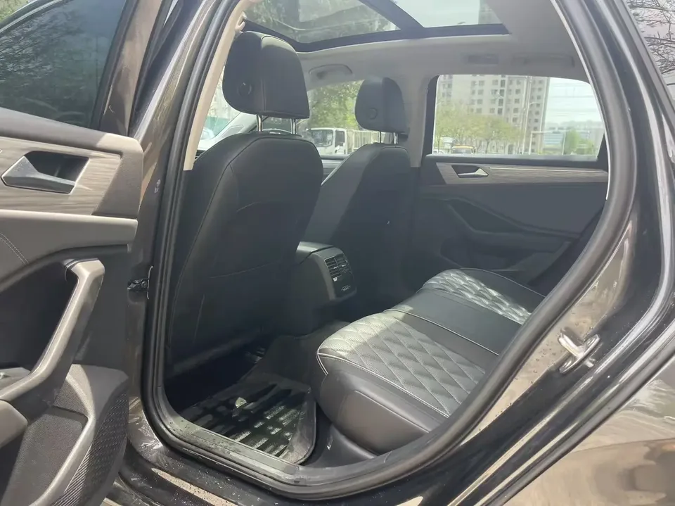 Volkswagen Sagitar Sagitar 2025 Modification 2: 300TSI DSG Beyond Edition 2025 — thumbnail 3