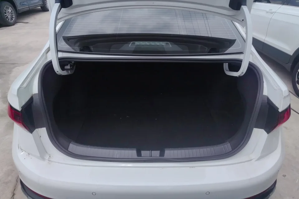 Volkswagen Sagitar Sagitar 2025 300TSI DSG Beyond Edition 2025 — thumbnail 5