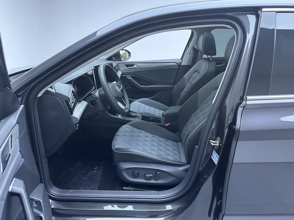 Volkswagen Sagitar Sagitar 2025 Modification 2: 300TSI DSG Beyond Edition 2025 — thumbnail 5