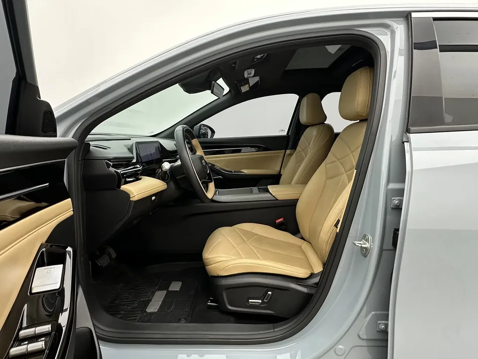 Geely Galaxy L6 Galaxy L6 2023 1.5T DHT 125km PLUS 2024 — thumbnail 5