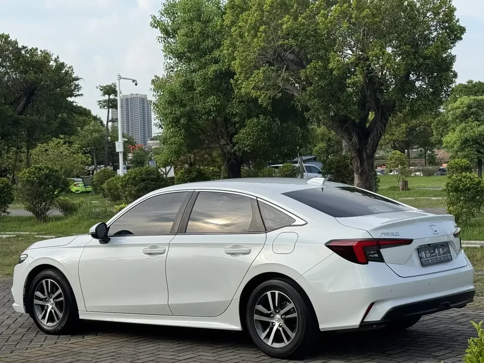 Honda Integra Style 2023 240TURBO CVT Leading Edition 2023 — thumbnail 2
