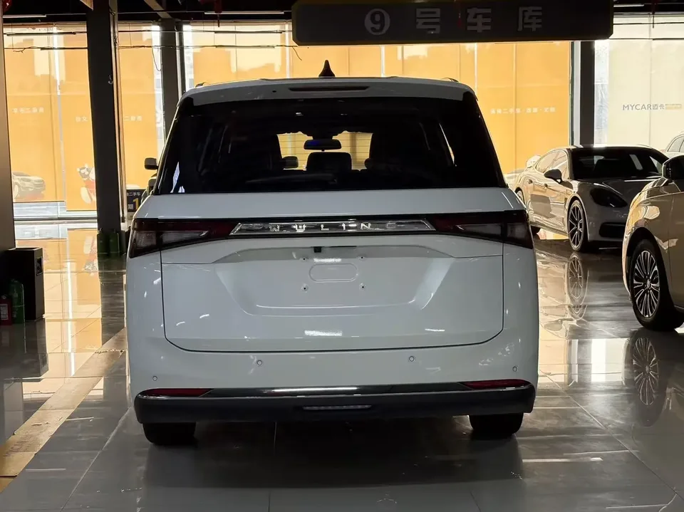 Wuling Jiachen Wuling Jiachen 2022 1.5T CVT Premium Flagship Model 2023 — thumbnail 2