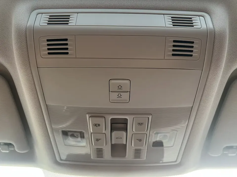 Volkswagen Tharu tuyue 2022 280TSI 2WD Comfort Edition 2023 — миниатюра 3